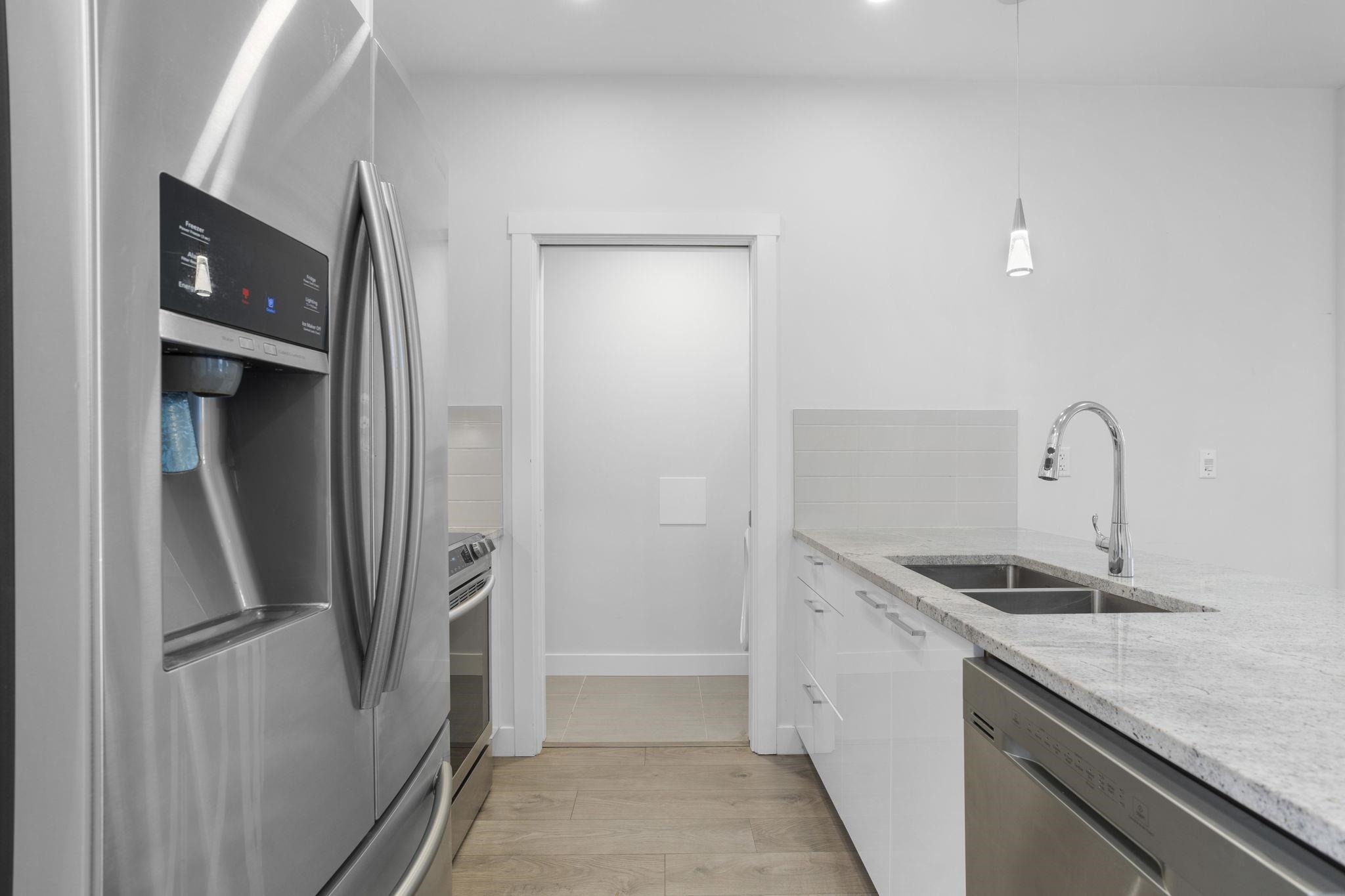 20686 Eastleigh Crescent 207