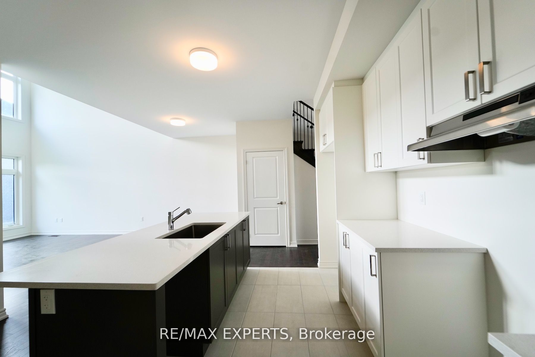 18 Mayapple St