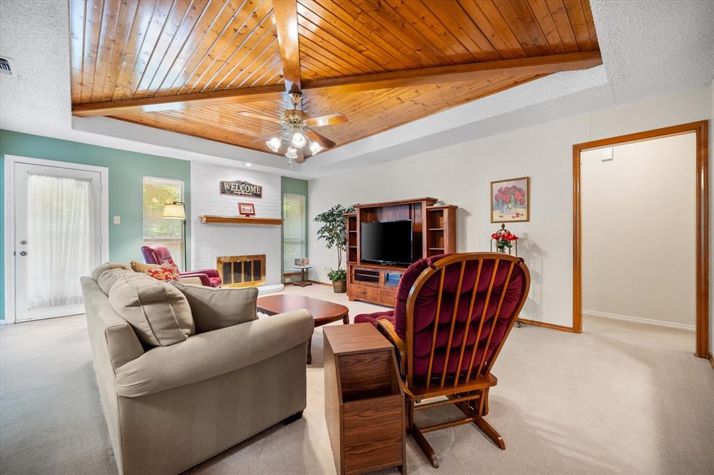 4215 Pleasant Oaks Court