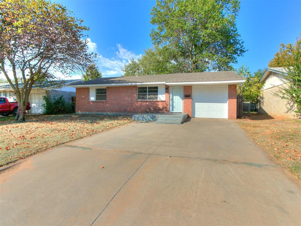 Recently updated and move-in ready home for rent in a prime location! Within a few miles to OU campus, within easy access to the highway and shopping. This home sits in an ideal spot! Enjoy comfort and convenience! Fenced backyard. Pets allowed with deposit. Two bedrooms and one bathroom - living room and cozy kitchen/dining room. Laundry hookup in garage with a single car space for parking. Ready for a new tenant!

$1175 per month - 1 month deposit due upon lease signing. $250 non-refundable pet deposit plus $25 per month pet rent.