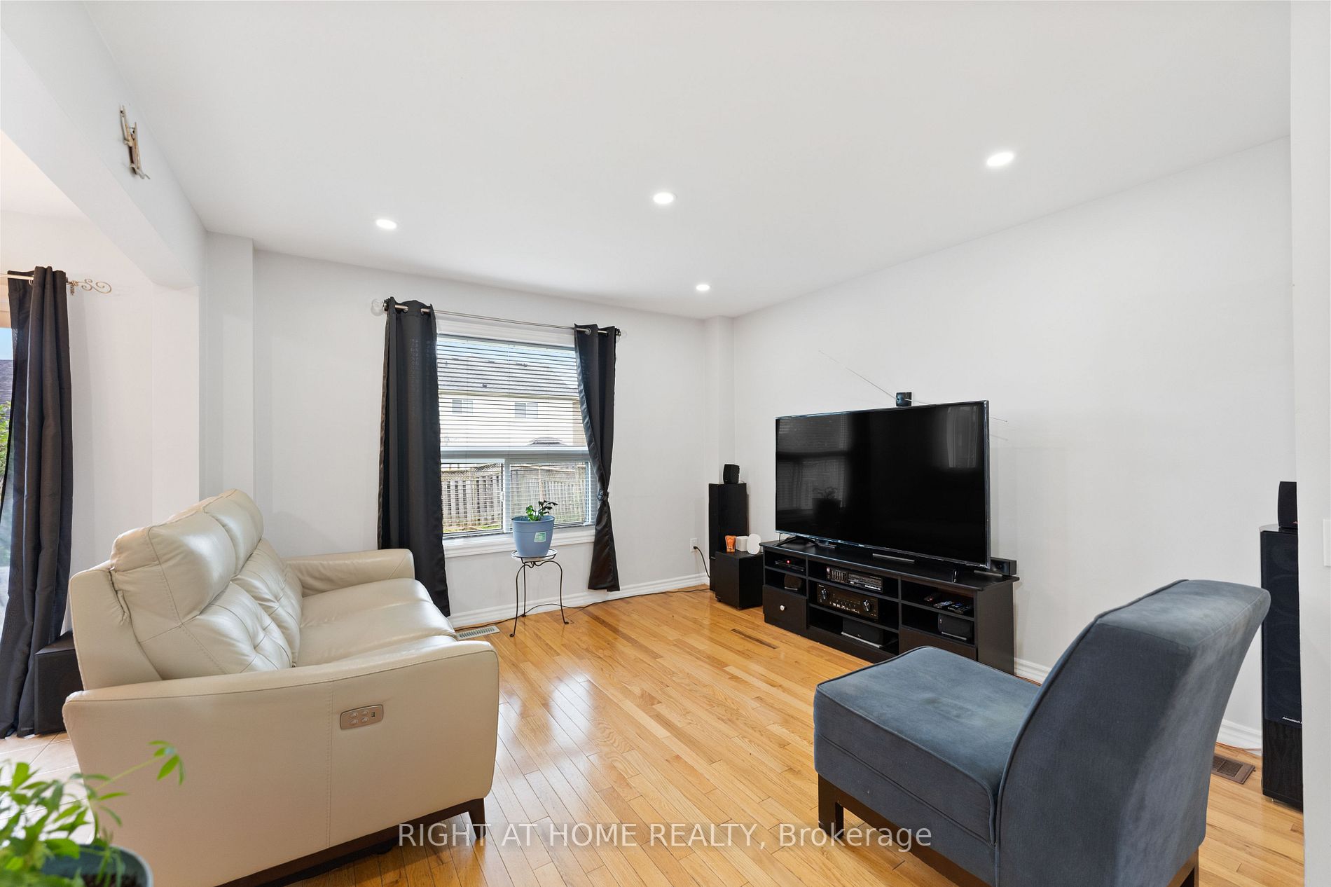 113 Marion St