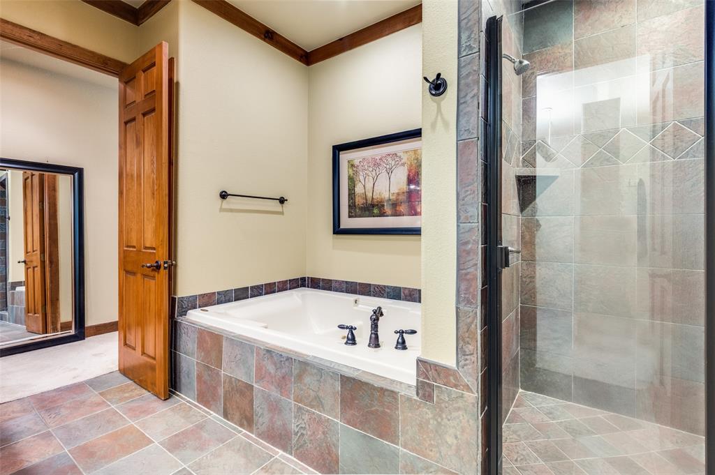 2403 Amberleaf Court