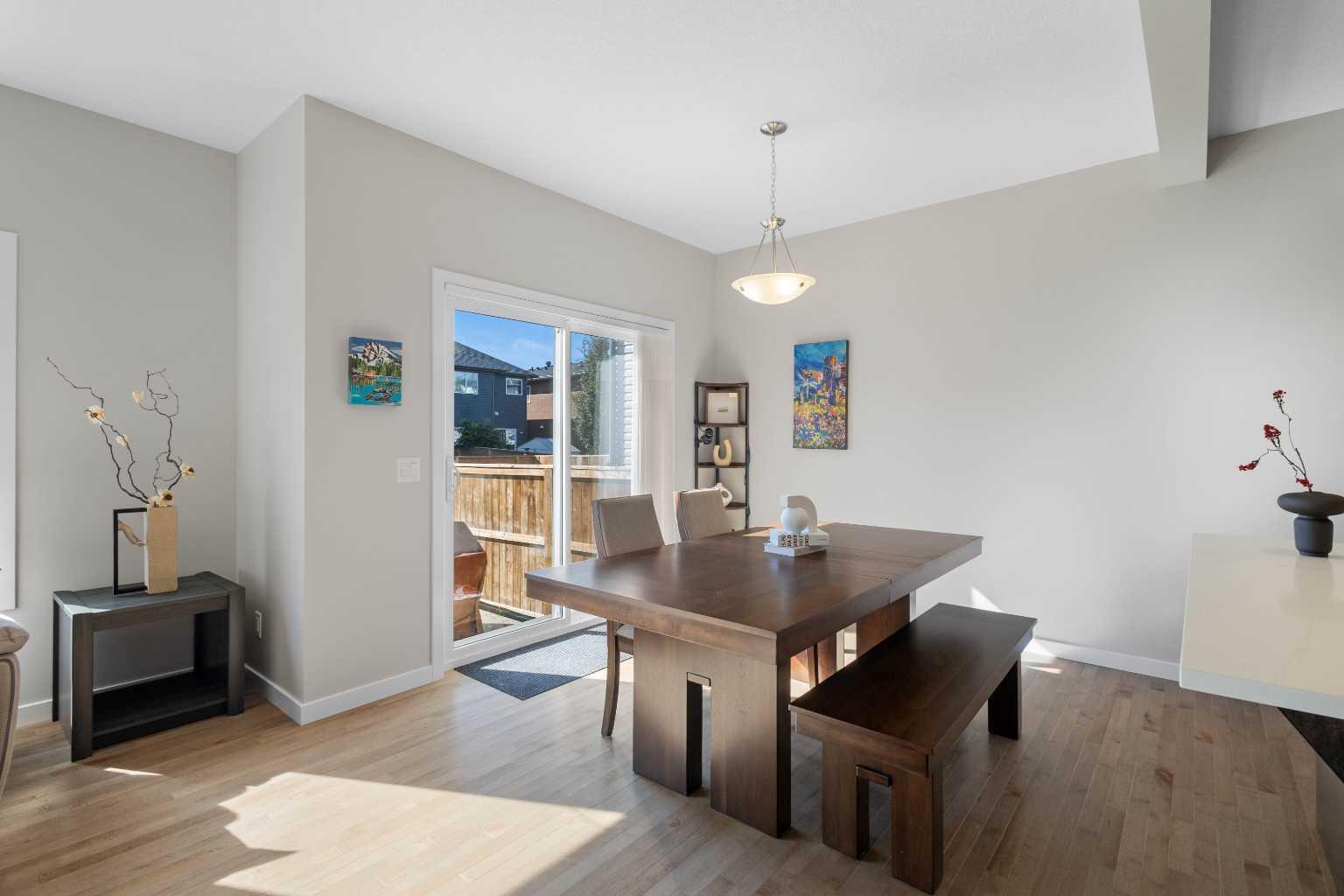 33 Walcrest Way SE