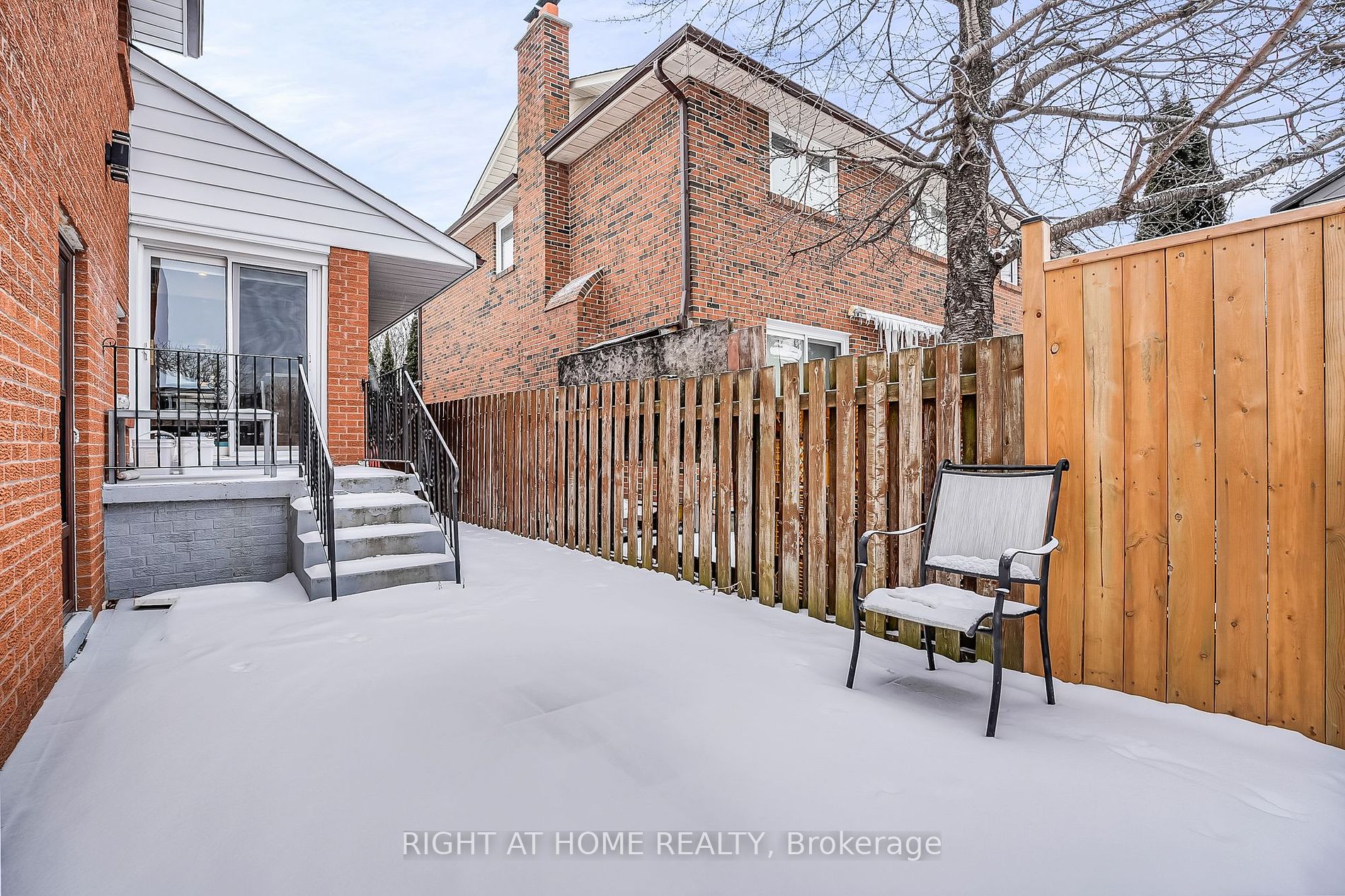 288 Huntsmill Blvd Bsmt