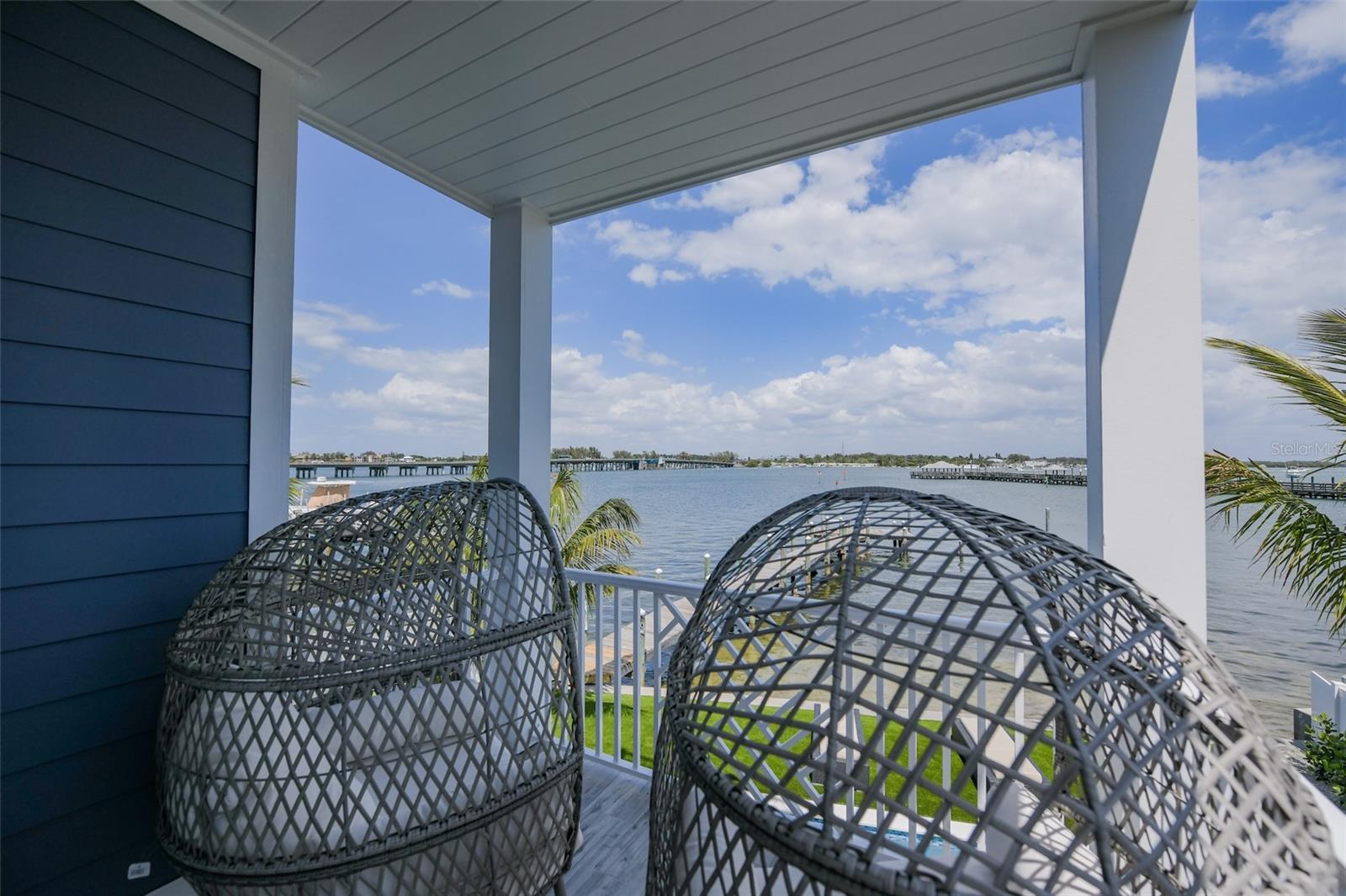 201 Bay Drive N