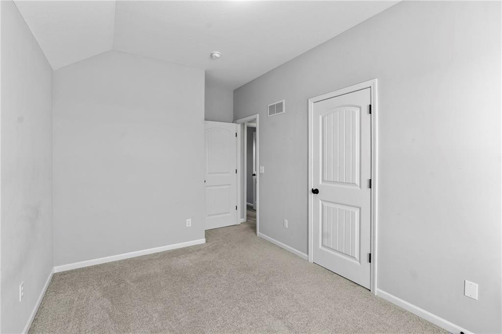 6720 N Cypress Avenue