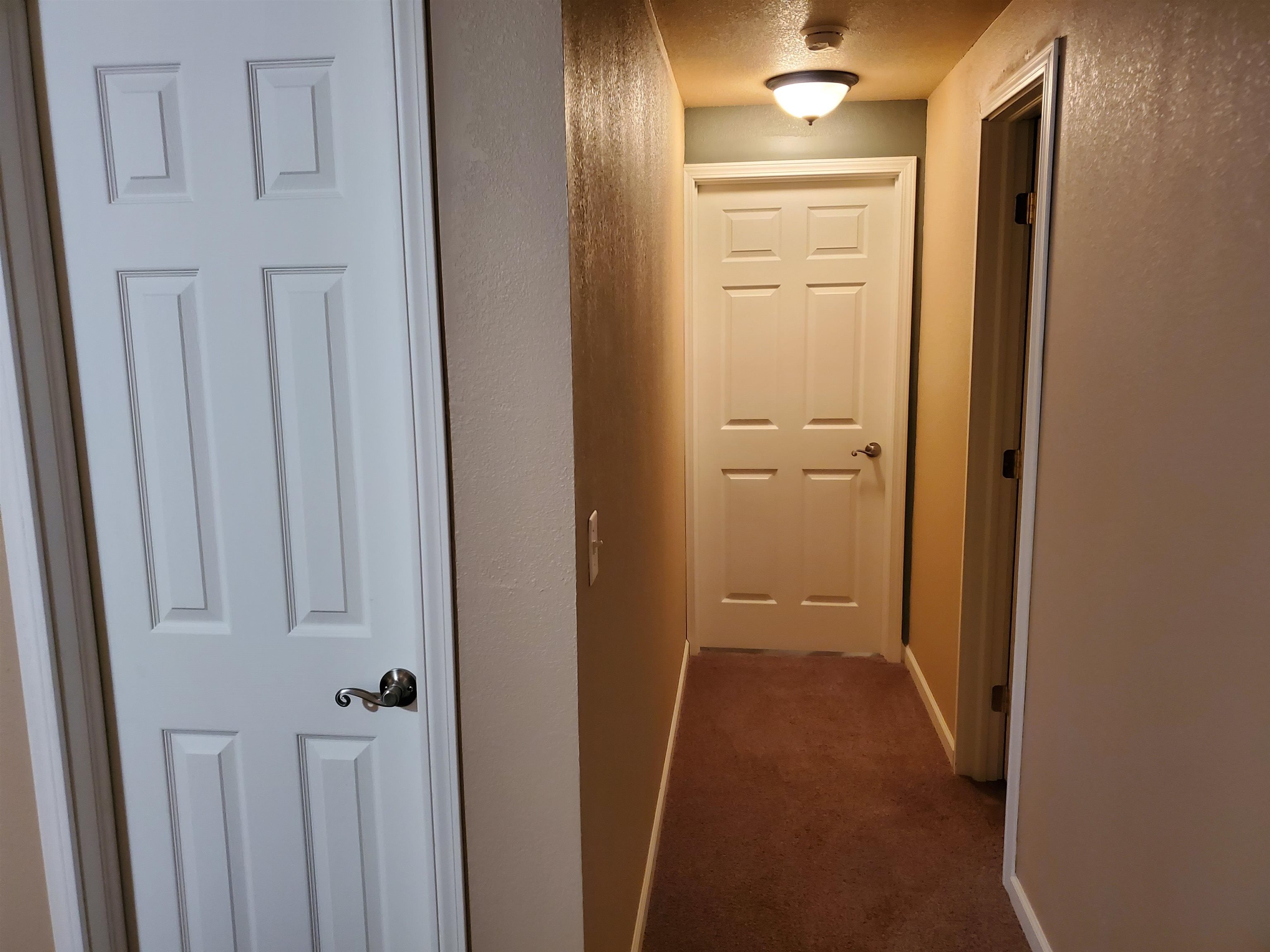 1435 E Berlin