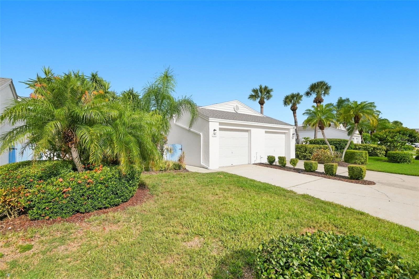 825 Waterside Lane