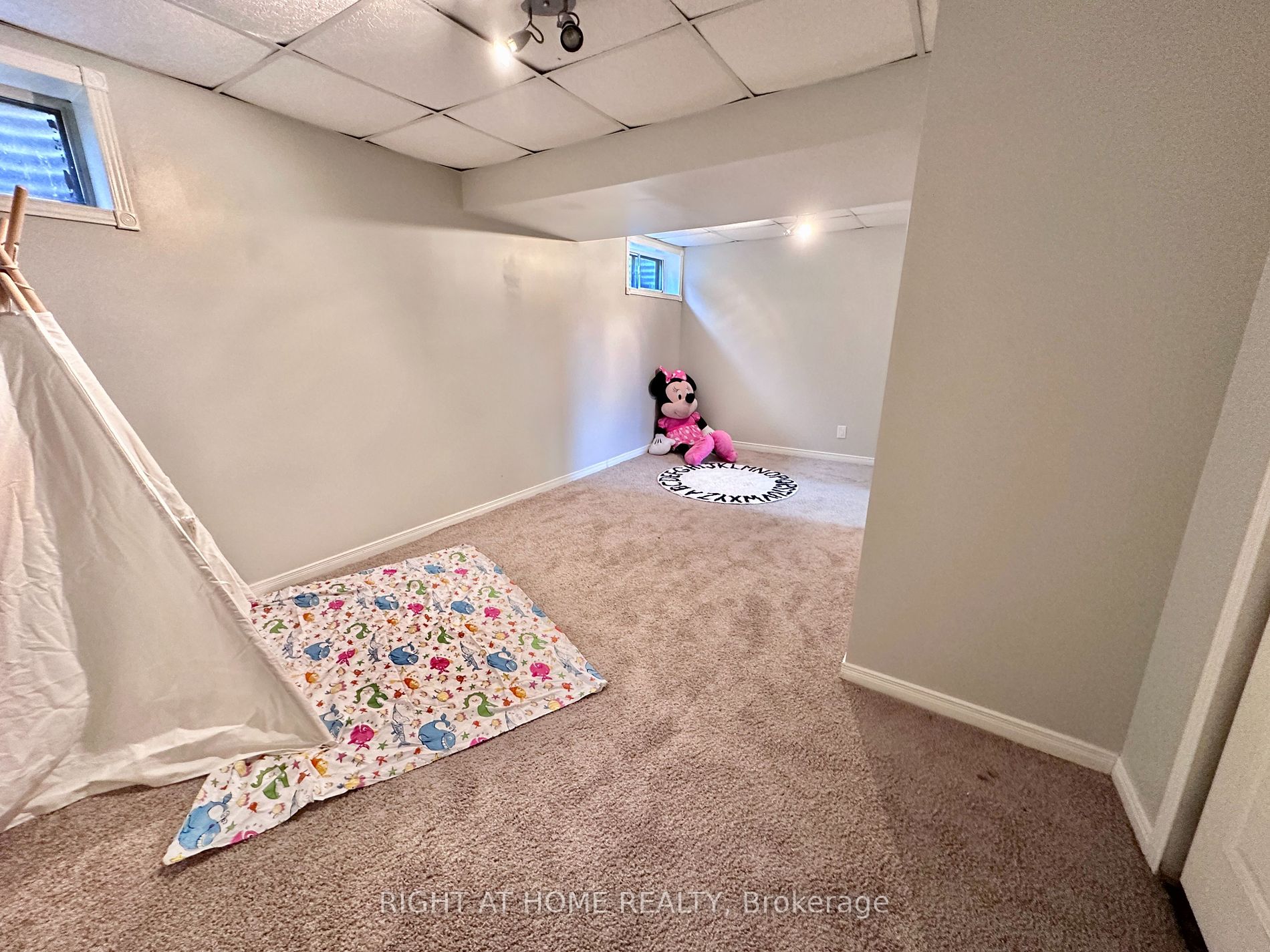 500 W Stone Church Rd C-03