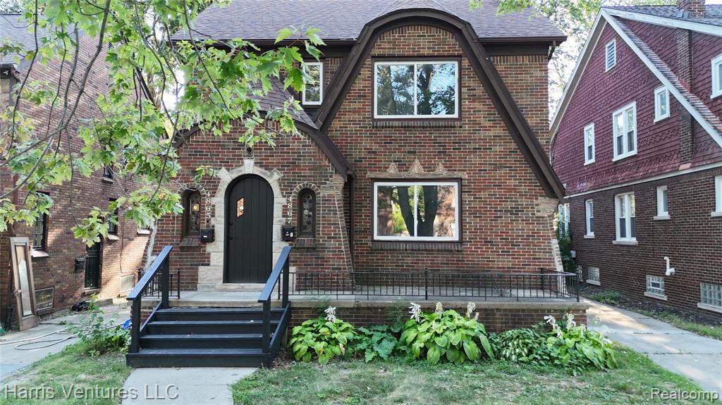 4865-67 Grayton Street