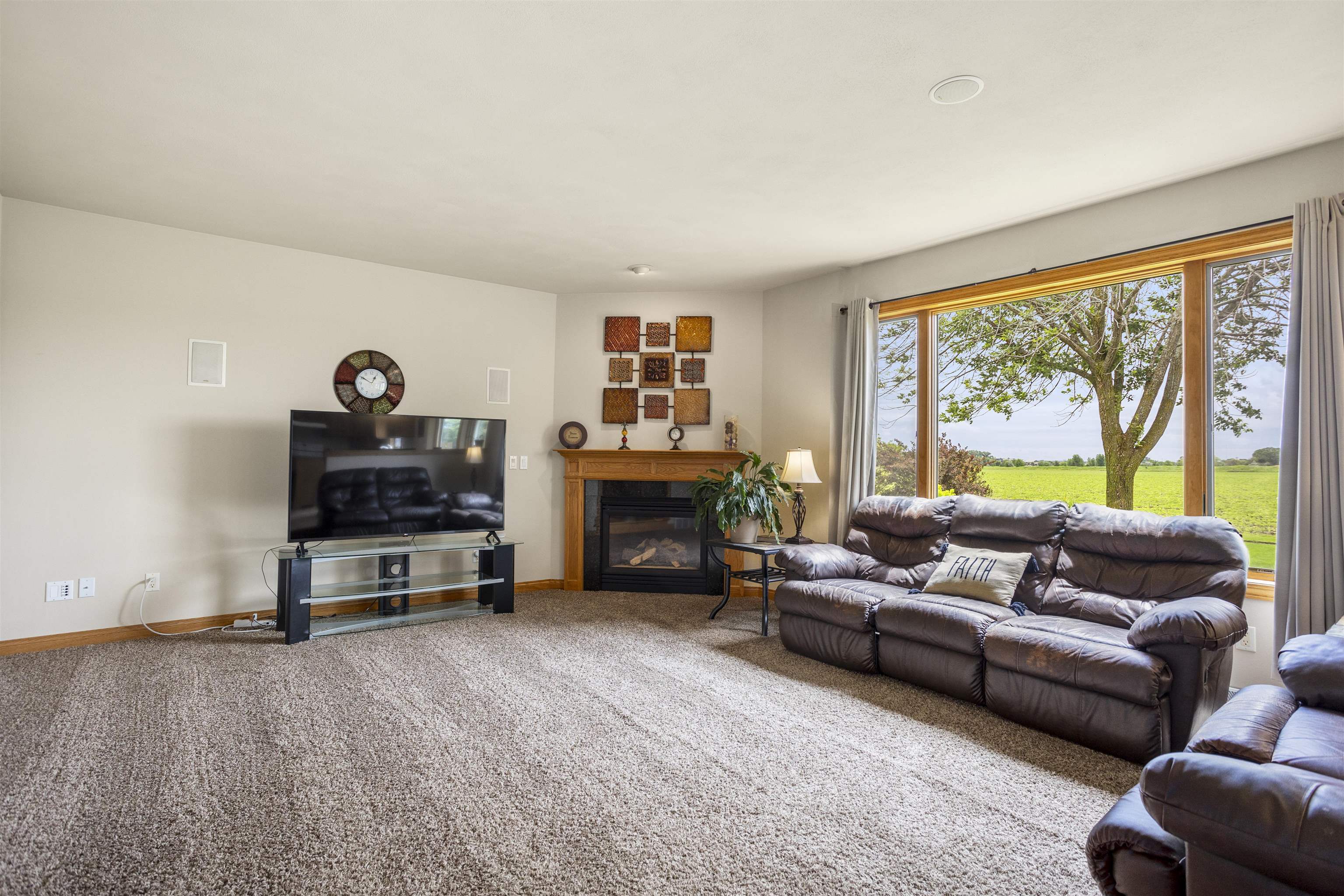 1501 E WYNDMERE Drive