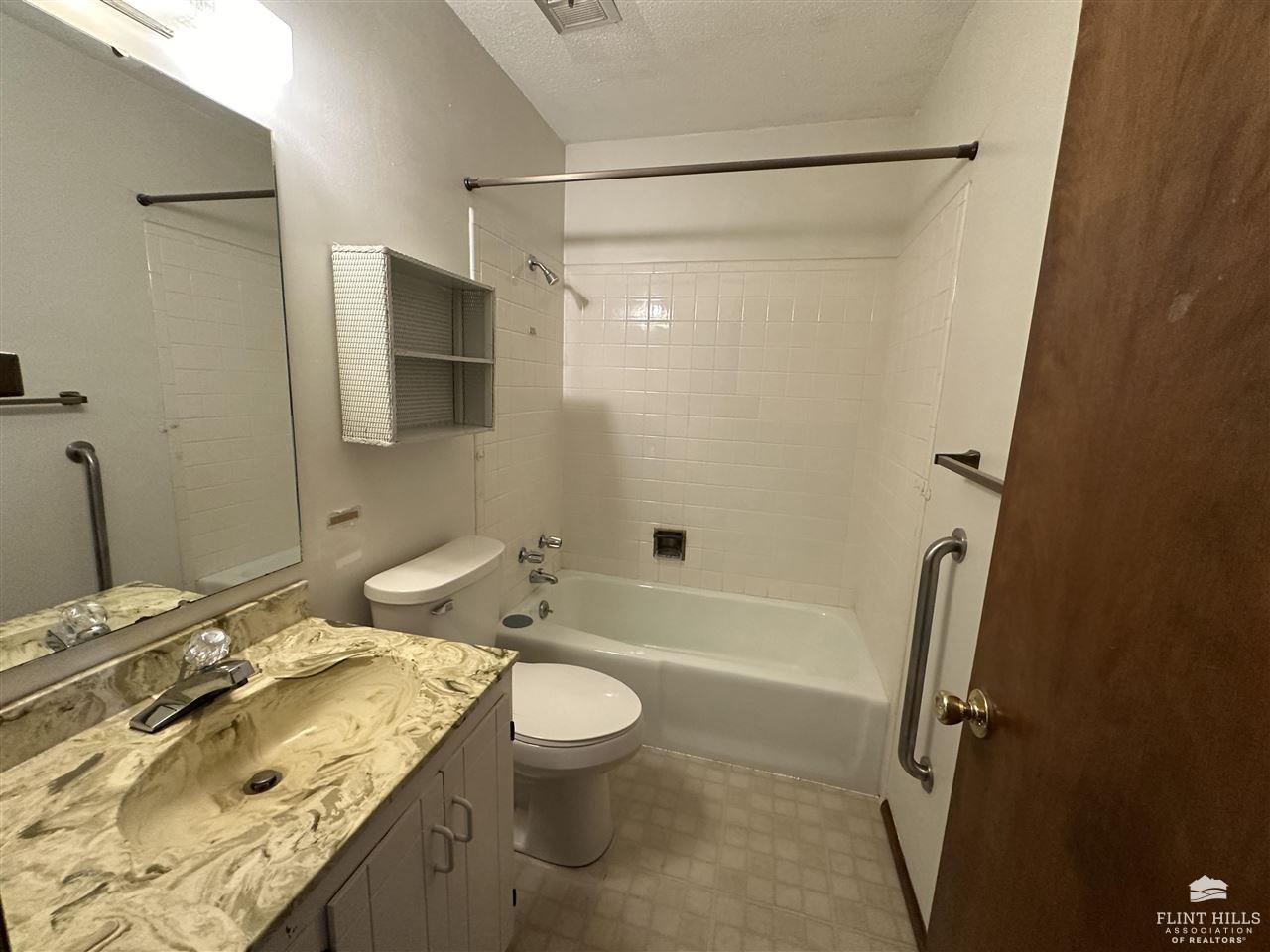 1718 Cedar Crest Drive