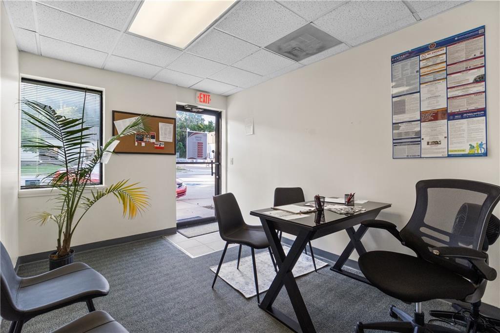 1119-1125 Merriam Lane