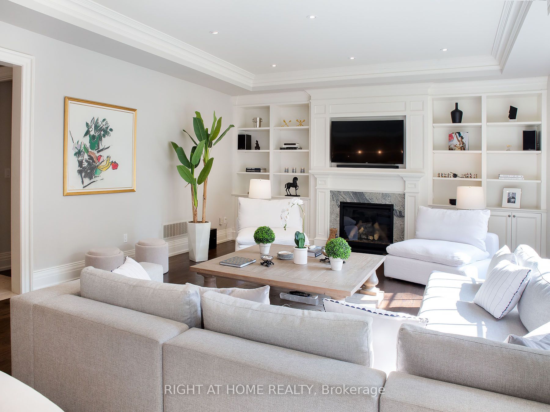 398 W Lakeshore Rd