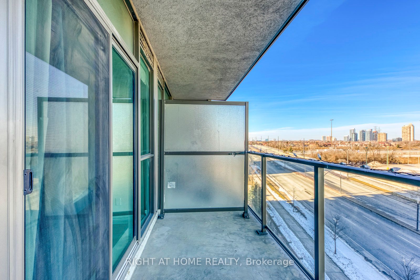 339 W Rathburn Rd 601