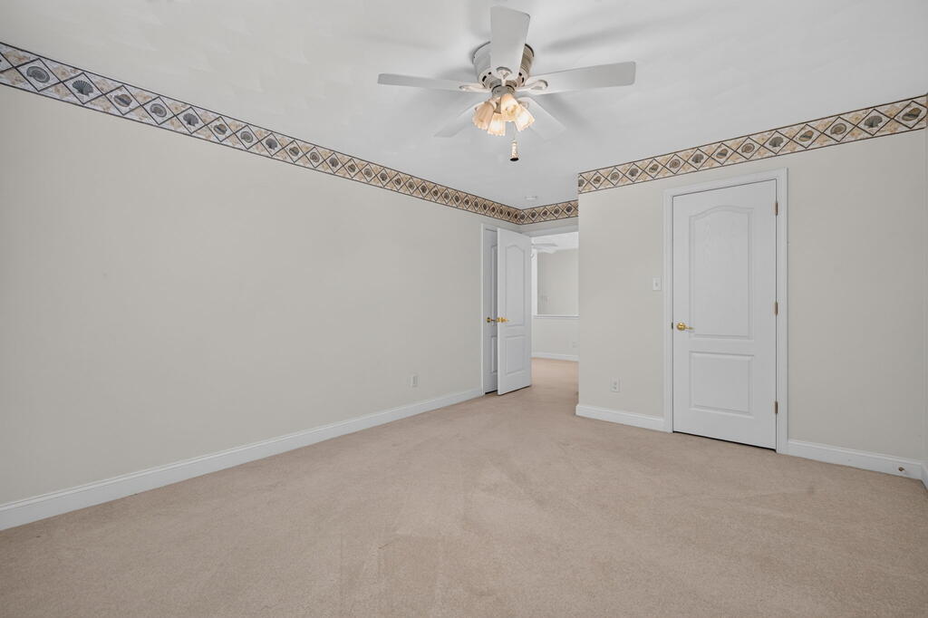 118 Saratoga Place 32