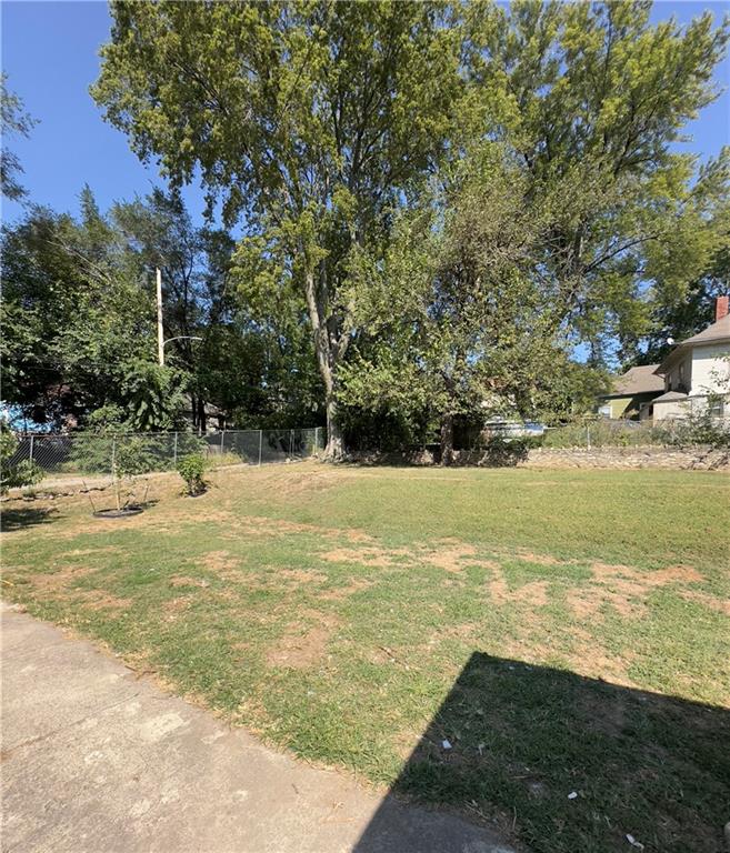 3510 Thompson Avenue