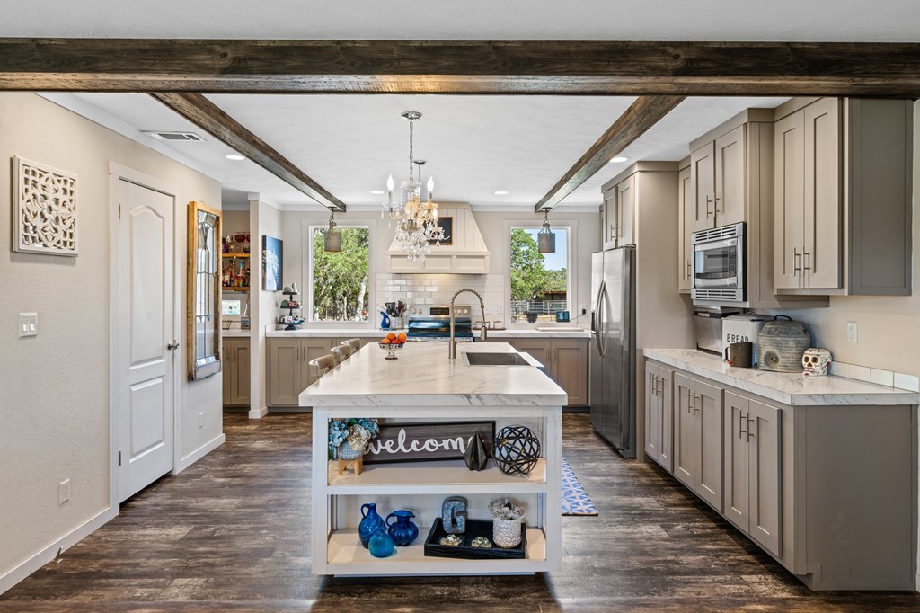 195 NW Crooked Creek Path