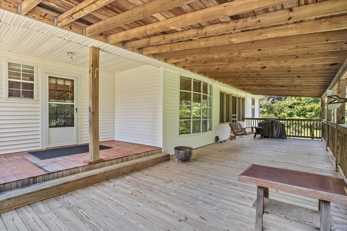 414 Valleywood Dr