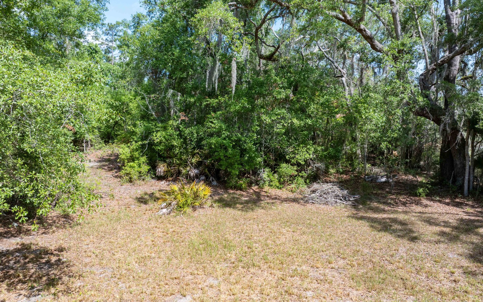 291 SE Lakeview Dr