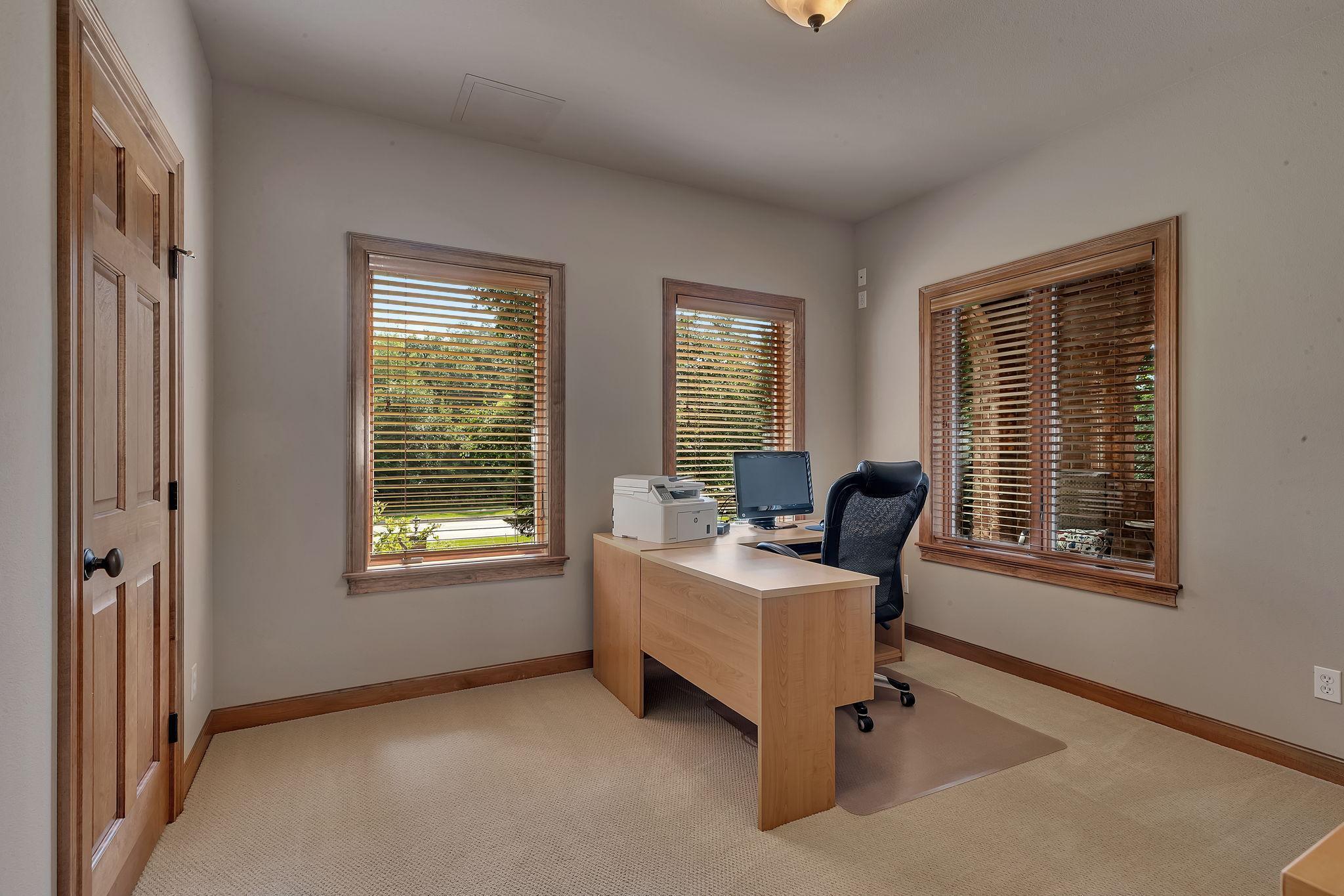 1621 Blackberry Circle