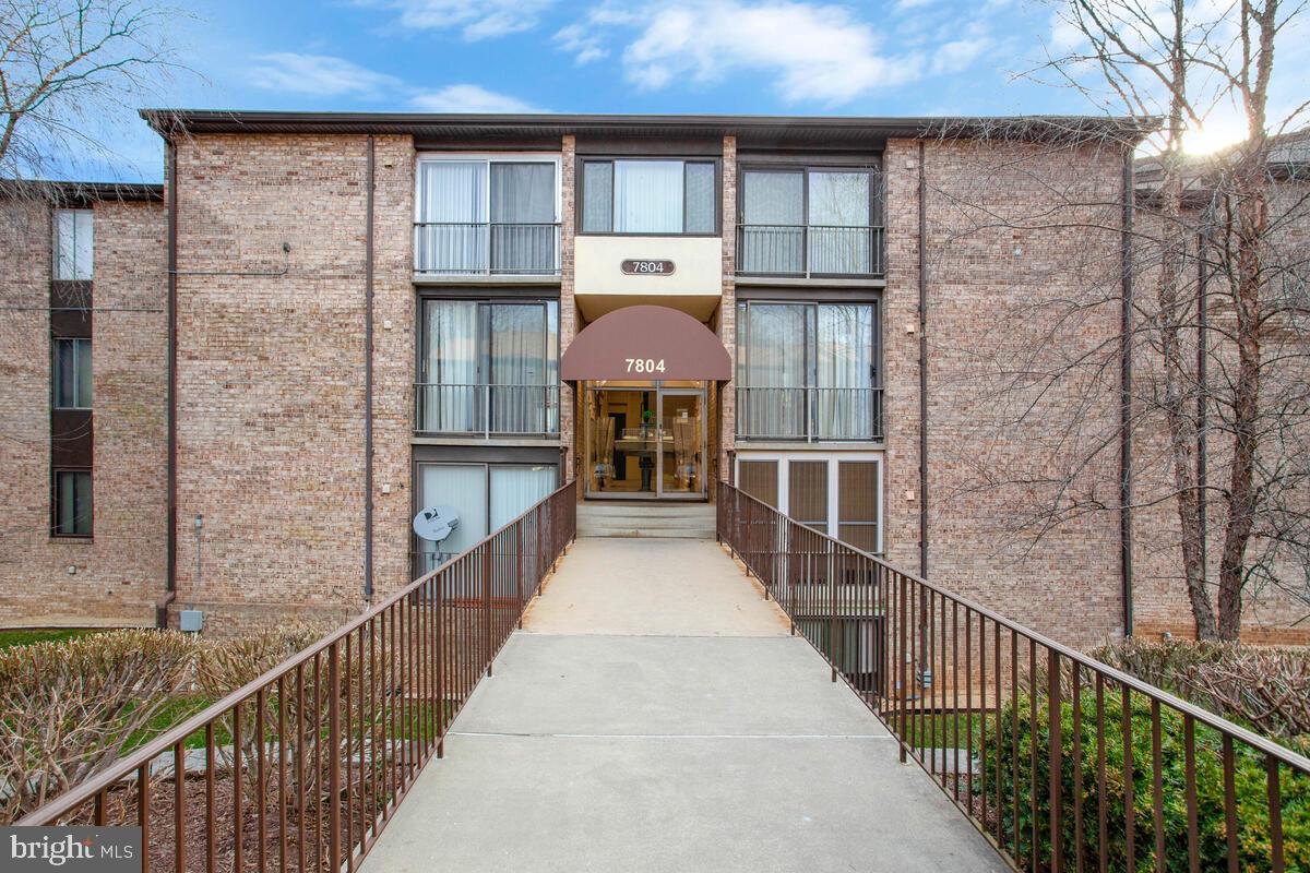 7804 Hanover Parkway 282