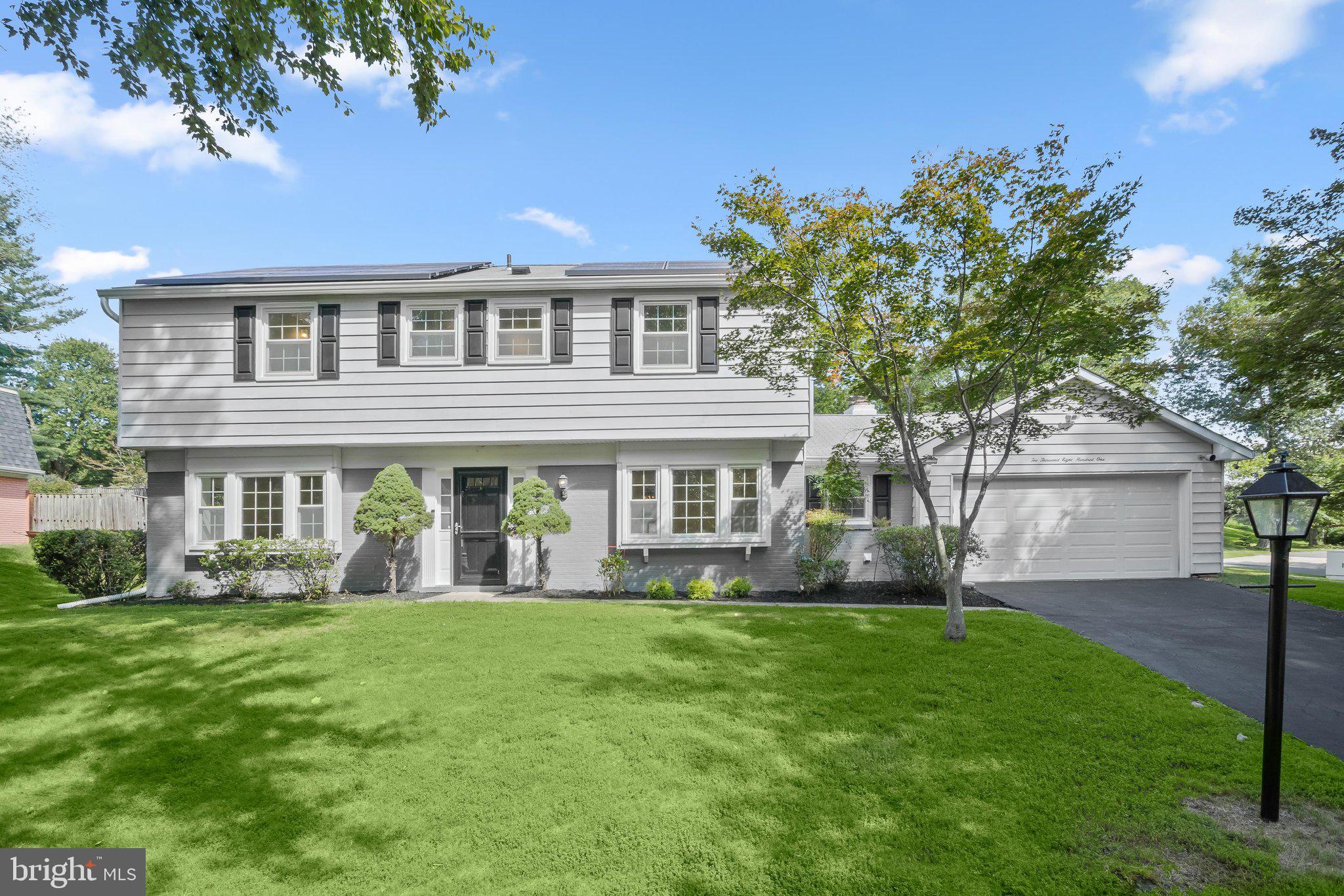 2801 Village Lane