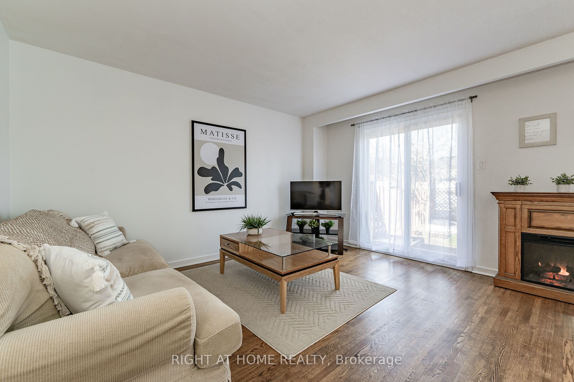 605 N Francis Rd 605