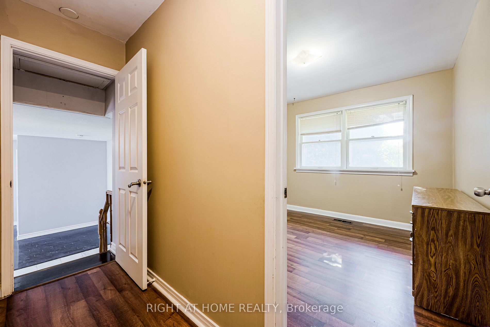 1715 Rossland Rd Main B