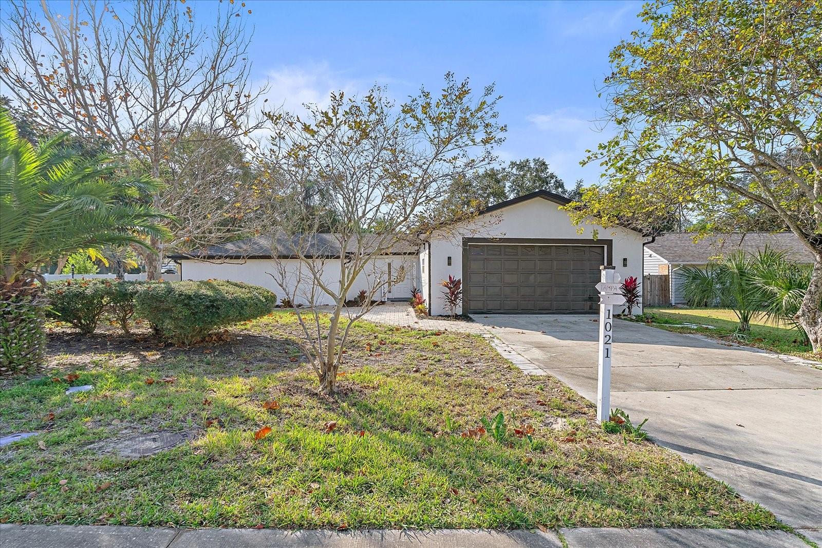 Beautifully 4BR/3BA Palm Harbor home on a corner lot with NO DEED RESTRICTIONS and a new roof! This spacious property offers a flexible layout and fantastic walkability. Just steps to Downtown Palm Harbor, PH Middle School, PH University High School, the YMCA, and the PH Community Center. Bring your boat, RV, or extra vehicles—no HOA and no restrictions. Fantastic location, flexible use, and room for everyone. A rare find in one of Palm Harbor’s most desirable locations!