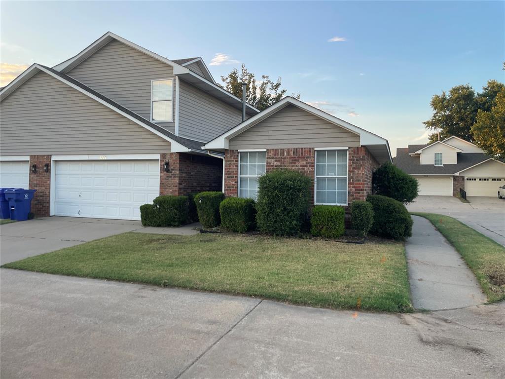 Open Style West Norman Townhouse. Spacious bedrooms with large closets. Tons of kitchen cabinet storage. 42"Gas fireplace, ceiling fans, hardwood floor living area, glass front storm door, wired for home security, with a small fenced yard and close to I-35.
3222 & 3224 Barley Ct are both for sale with the same owner.  Perfect for an owner to live on one side and rent the other.