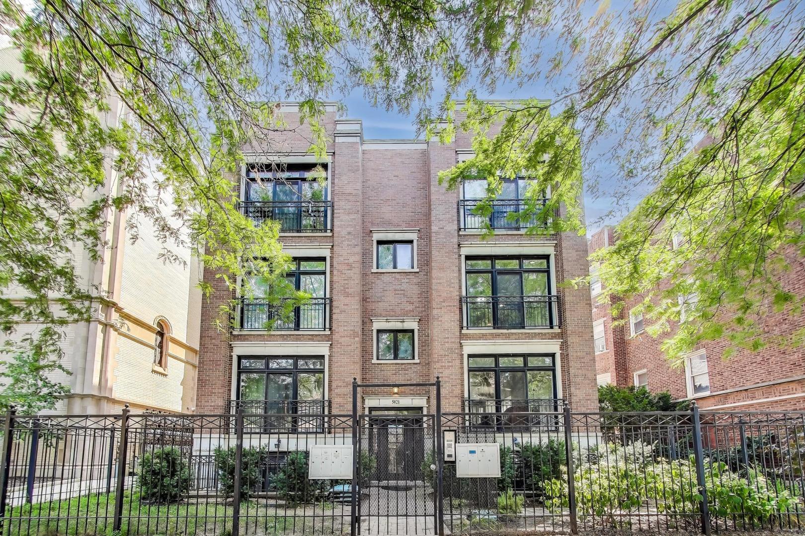 Enjoy modern living in this sun-filled west-facing 3 bed/2 bath condo. Designed with an open floor plan, this home has a spacious living room with a fireplace, Juliet balcony, and stylish kitchen with a large island, stainless steel appliances, and a pantry. The versatile home office is adorned with elegant French doors, wainscoting and can also serve as a formal dining room or guest bedroom. The sprawling primary suite offers a custom walk-in closet and a luxurious en-suite bathroom with double sinks and a beauty area, a jetted tub, and a separate steam shower. Additional features include: hardwood flooring throughout, custom closet organizers, in-unit laundry with LG front-loading washer & dryer, and a rear deck that is accessible through the hallway (and not the primary bedroom.) Enjoy the added convenience of a garage parking space and a storage closet. Located in a vibrant neighborhood, you'll be in close proximity to Foster Beach, the lakefront trail, restaurants, shops, and public transportation.