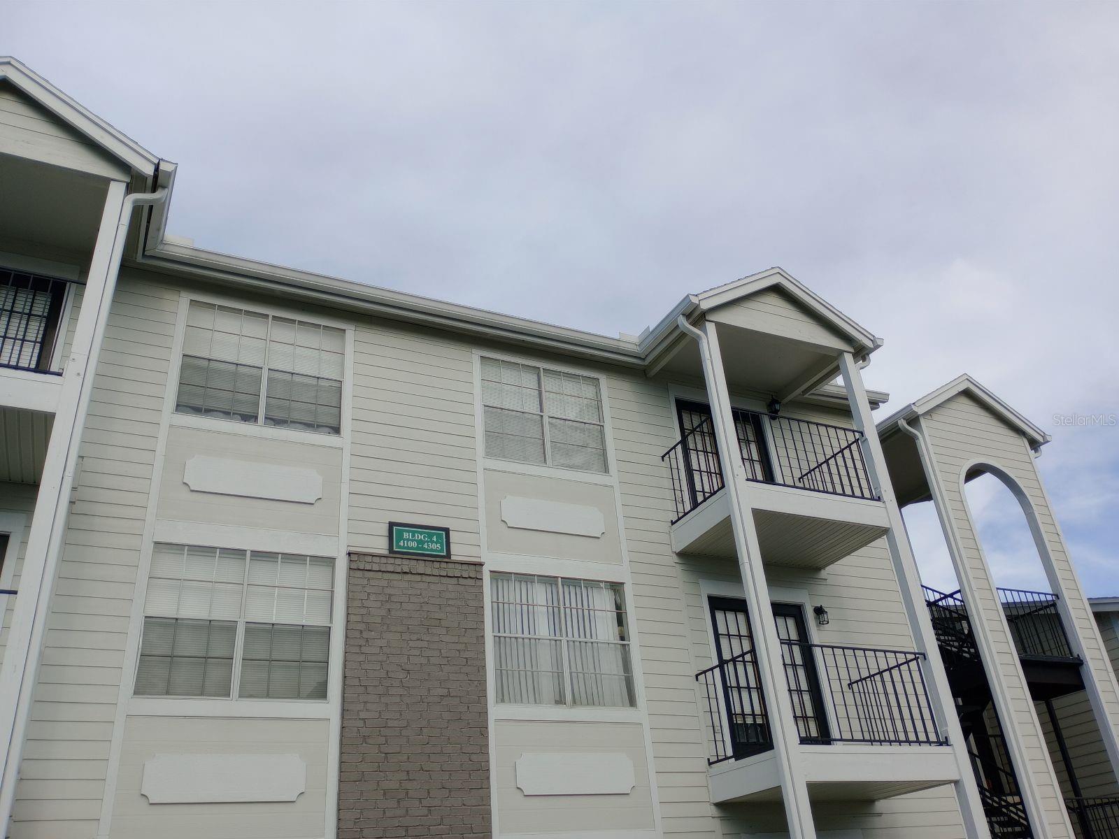 2550 N Alafaya Trail 4305
