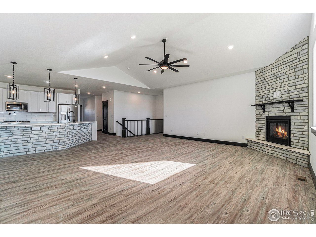 8759 Longs Peak Cir