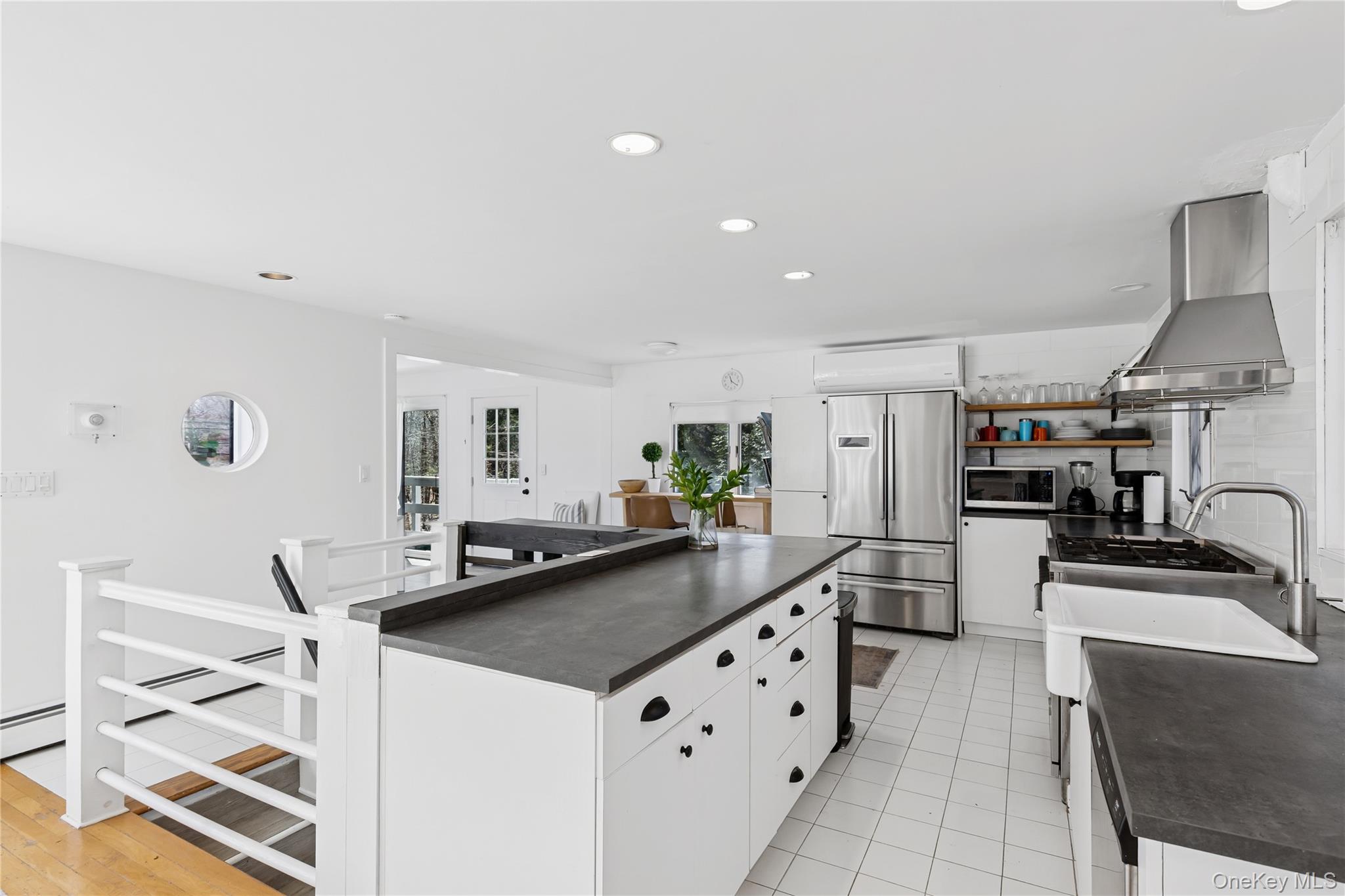 997 Springs Fireplace Road
