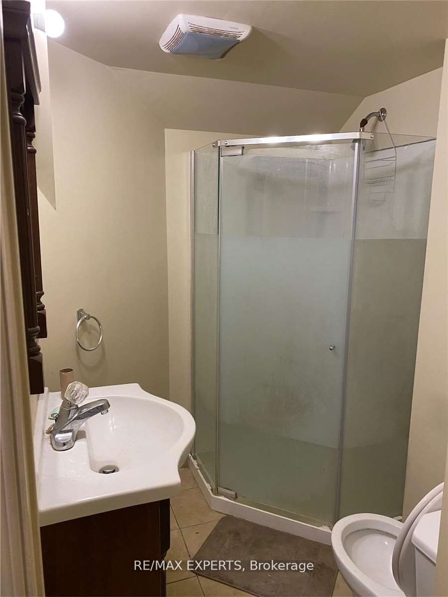 1874 Fairport Rd BSMT
