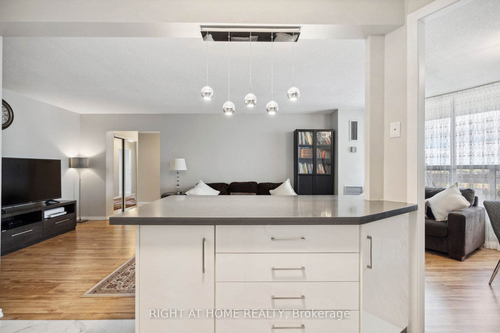 10 Edgecliff Gfwy 1814