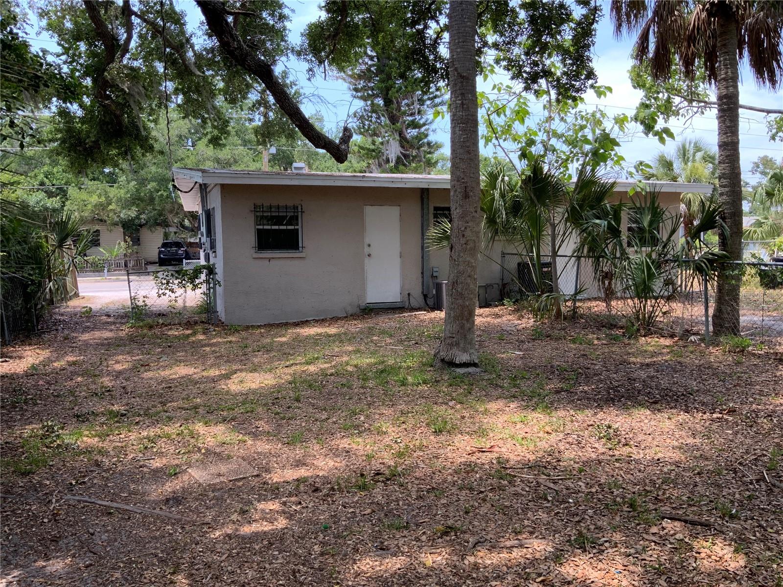 2926 N Orange Avenue