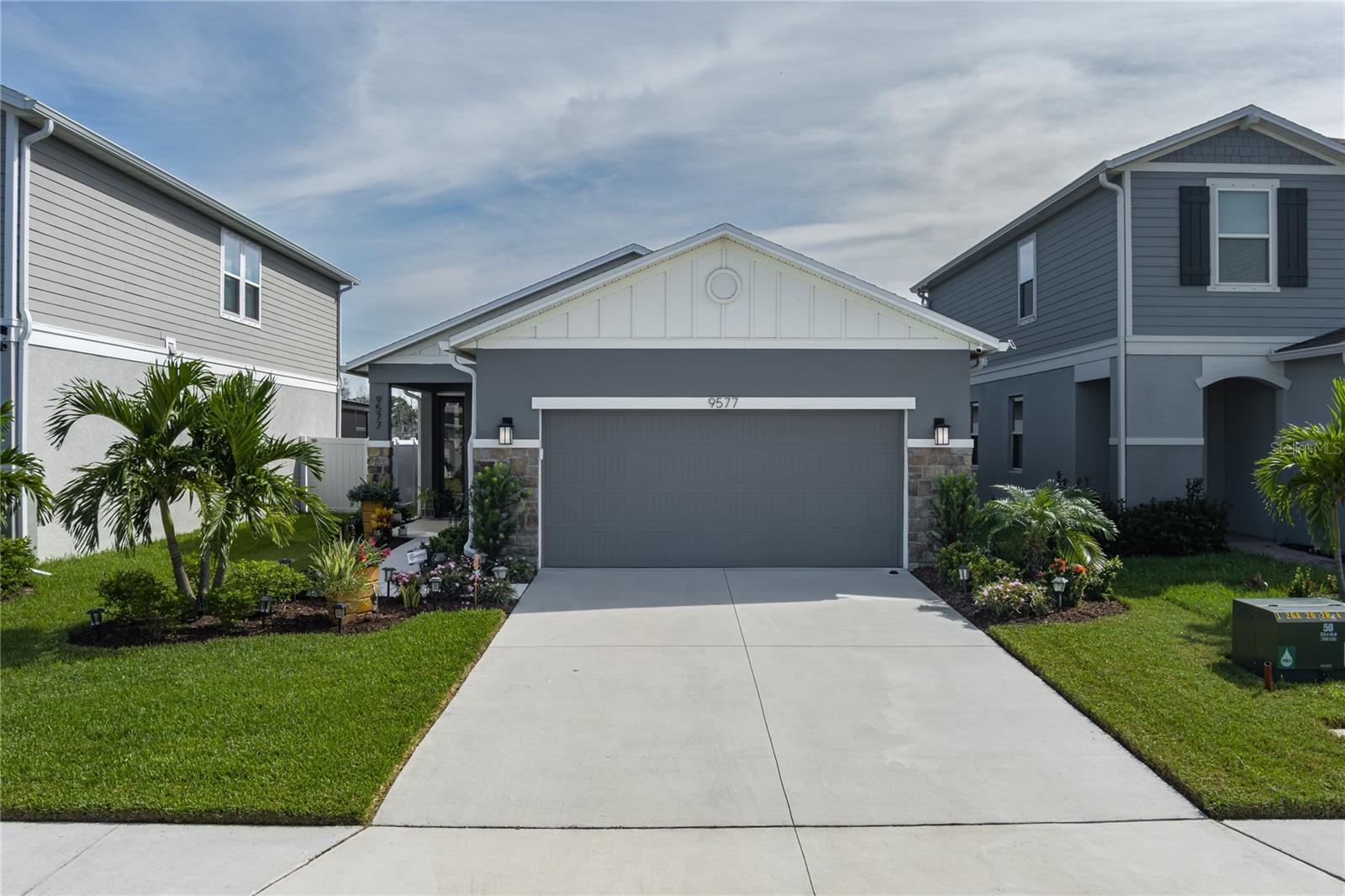 9577 Sandy Bluffs Circle