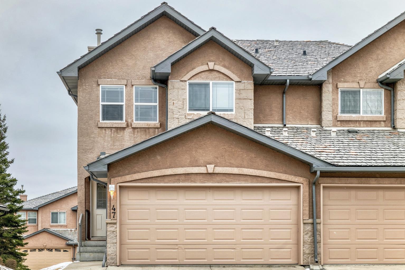 47 Royal Crest Court NW
