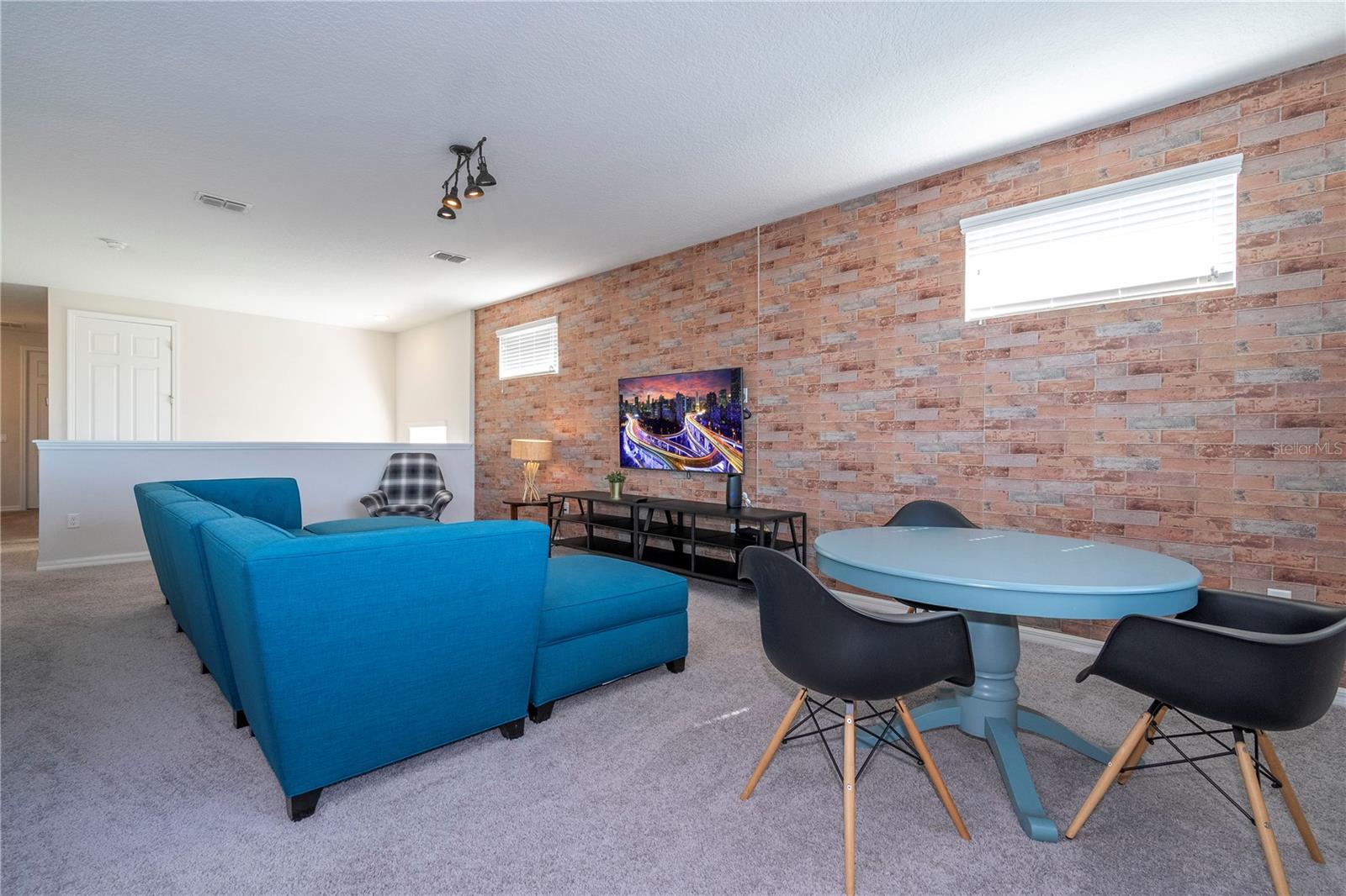9038 Sunshine Ridge Loop