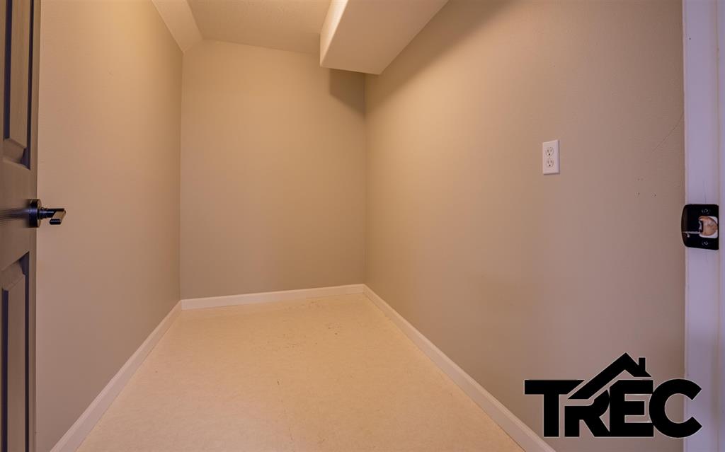 642 Cedarwood