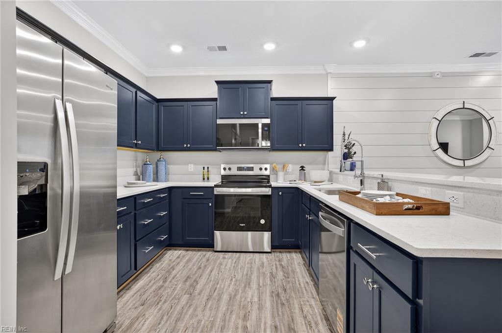 1910 Kathy Ann Way E 1910