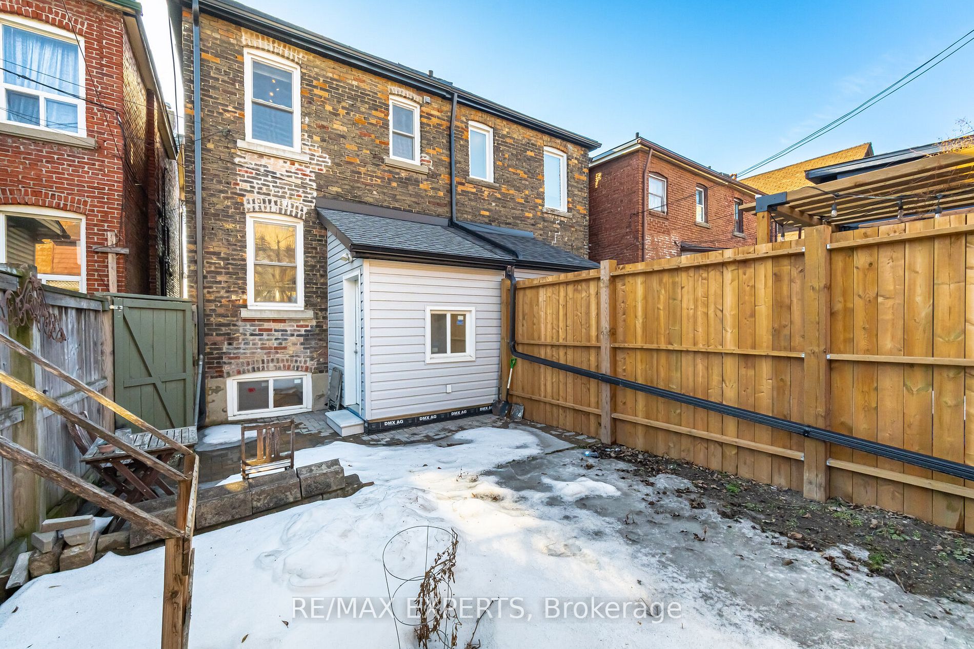 289 Old Weston Rd