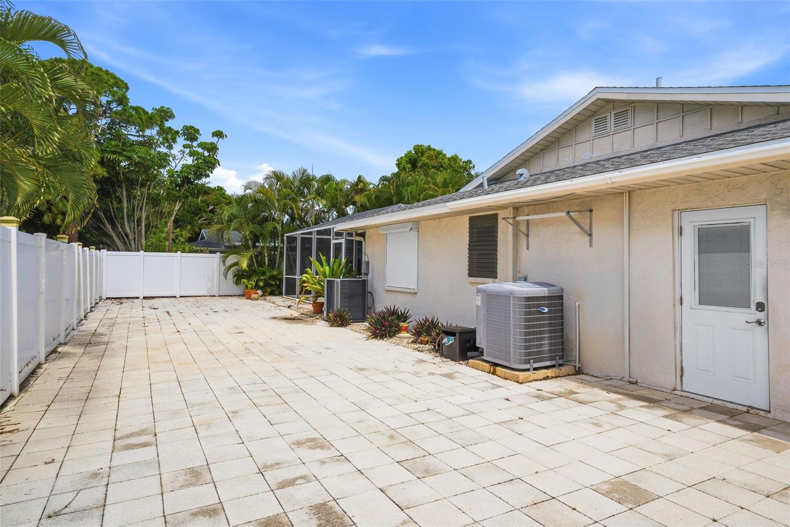 2008 39th Street W