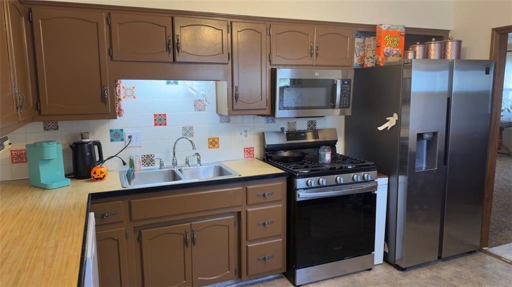 327 E Longfellow Street