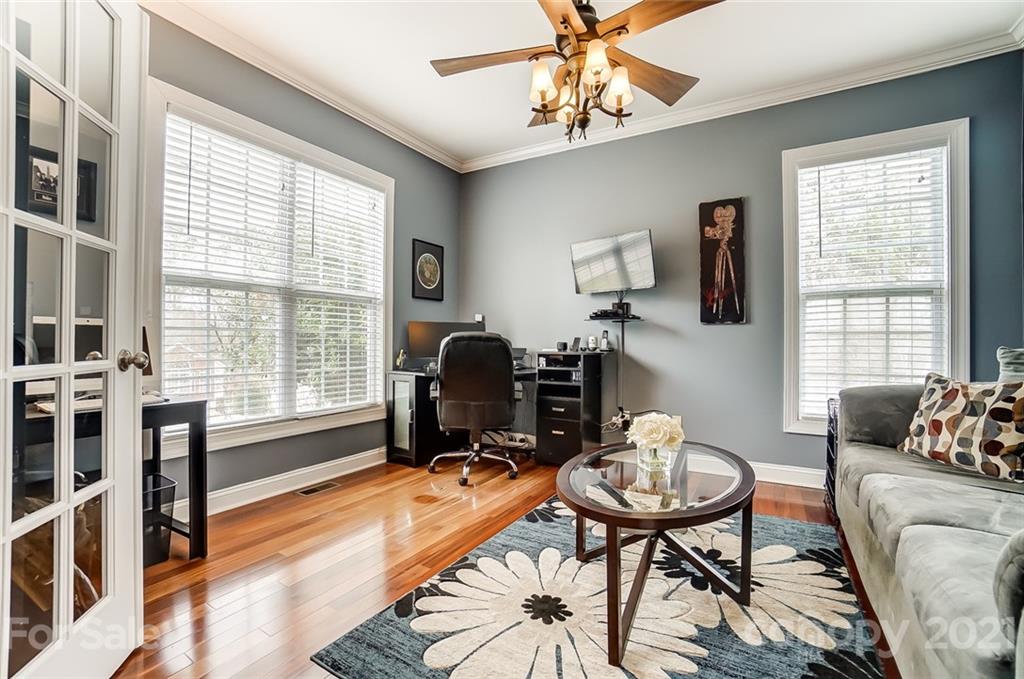 12058 Pelican Court