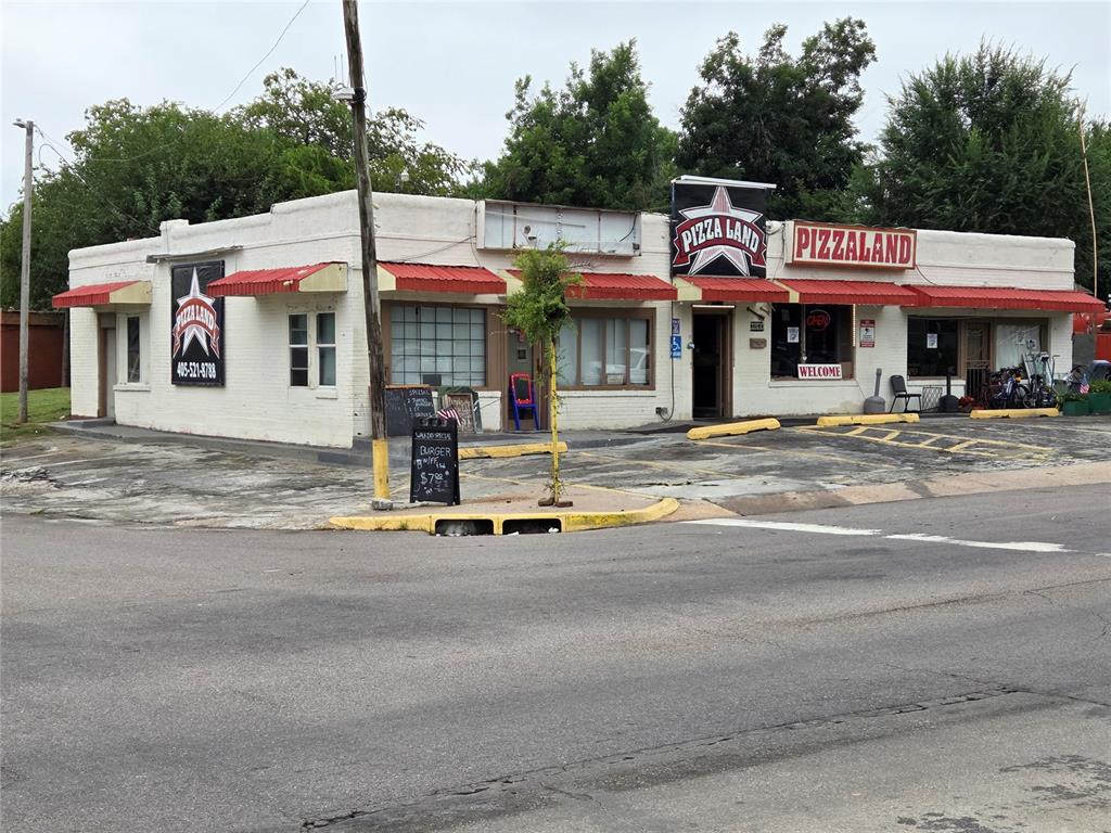 Prime location well positioned on a highly visible corner along NW 16th Street, this versatile commercial property offers an exceptional opportunity for investors, owner-users, or businesses seeking a strong presence in Oklahoma City. Easy access to I-44, I-40, and major Oklahoma City thoroughfares. Surrounded by established residential neighborhoods and complementary commercial businesses. This property is ideal for entrepreneurs, investors, or business owners looking to establish a footprint in central Oklahoma City.