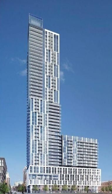 251 Jarvis St 818