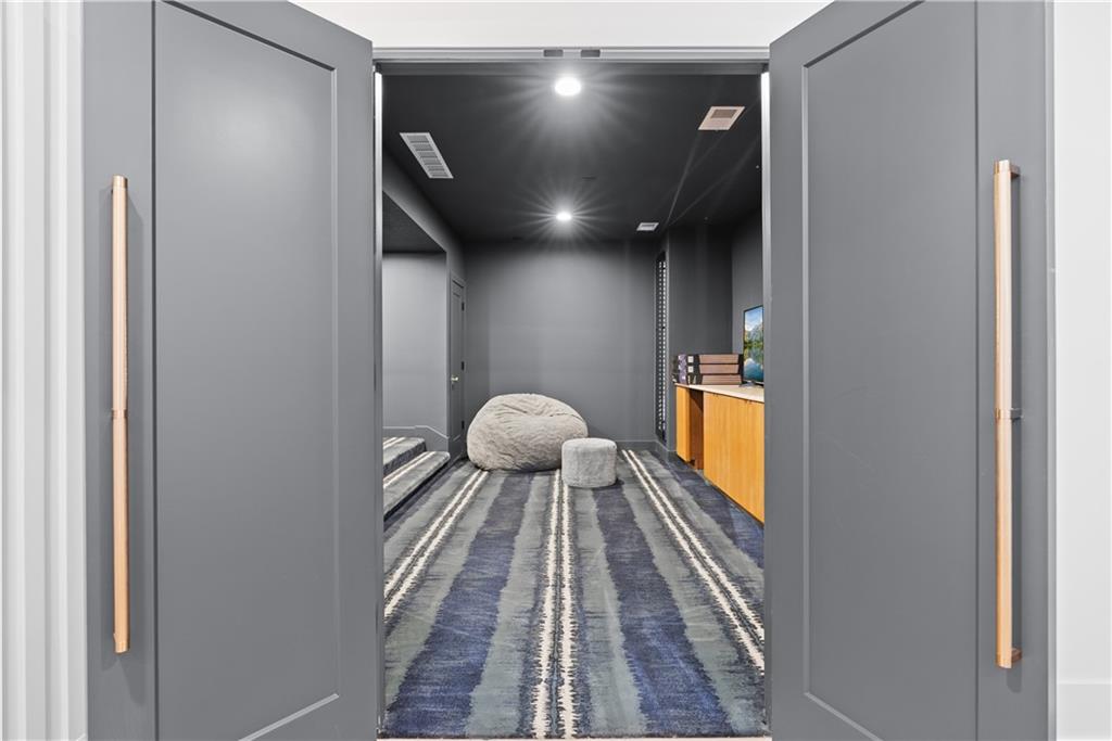 4 Broken Arrow Court